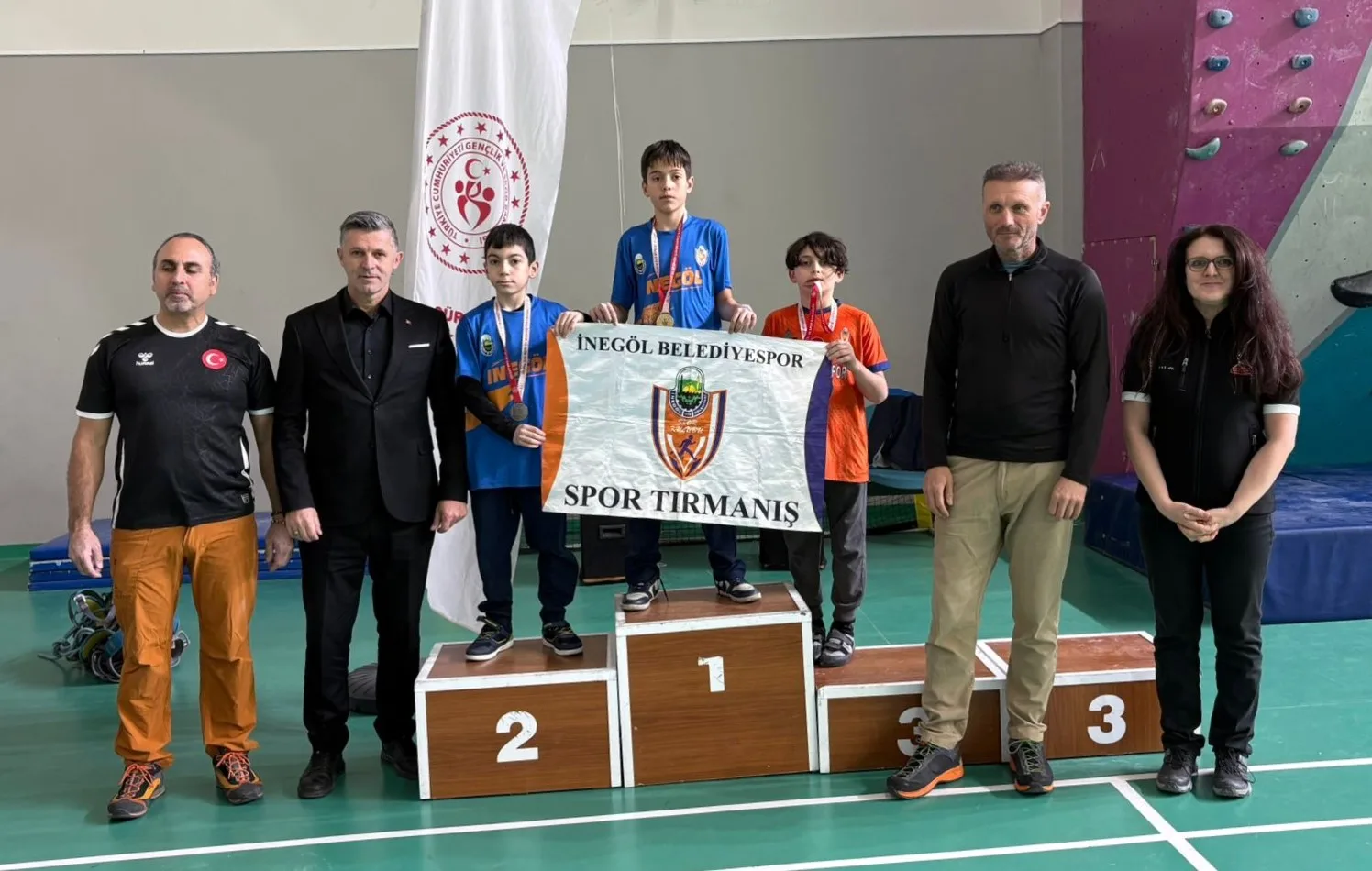 İnegöl Belediyespor, tırmanışta rakipsiz