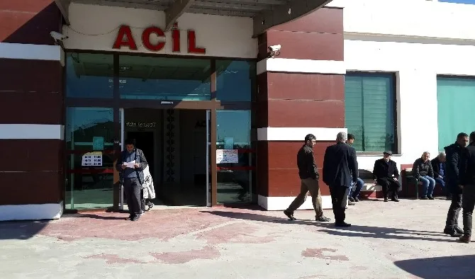 Bıçaklanan Genç Hastaneye Kaldırıldı