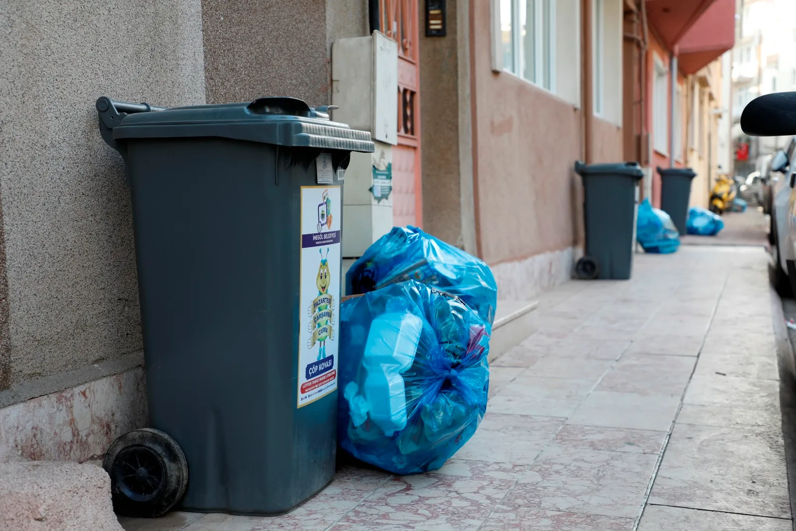 İnegöl Belediyesi geri dönüşüm hamlesiyle 29 bin ağacı kurtardı