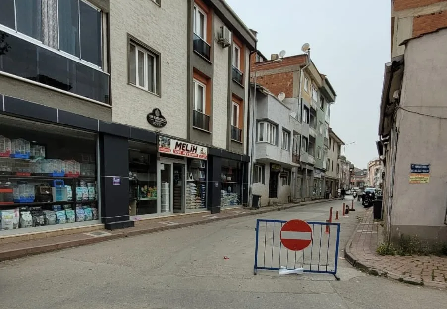 ÇARŞI BÖLGESİNDE YENİ TEK YÖN UYGULAMALARI YAPILDI