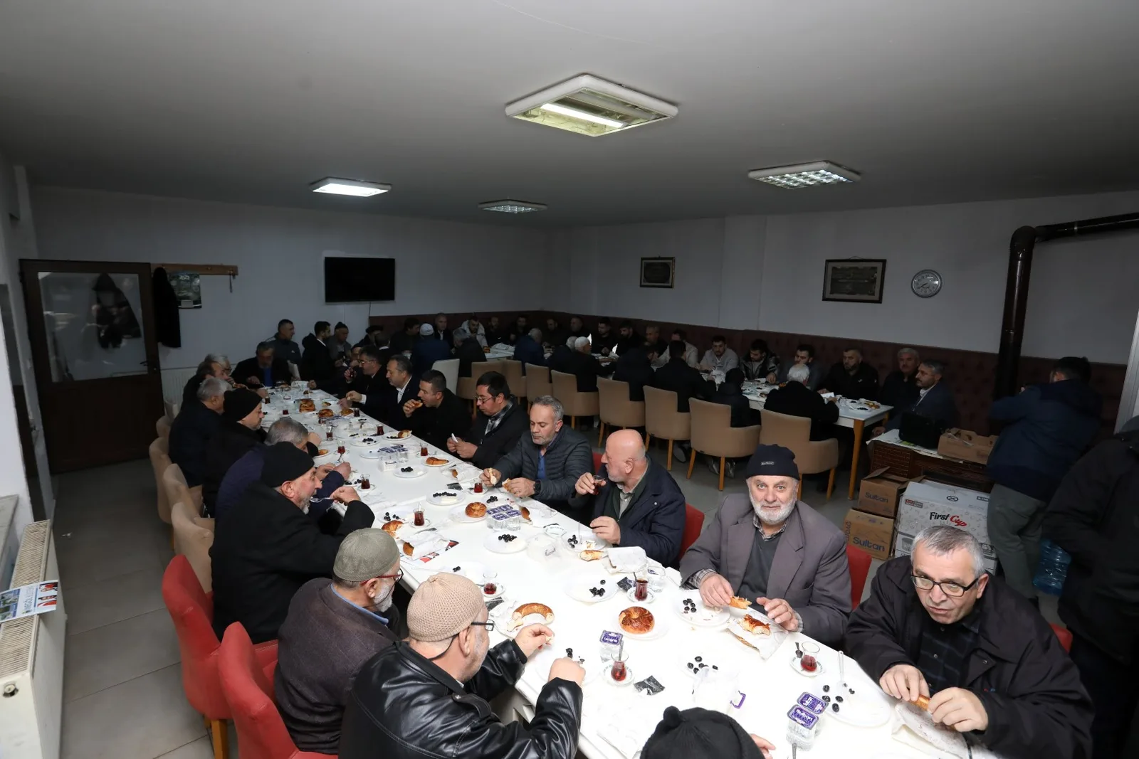 BEREKET SOFRASI BULUŞMALARI EMİR SULTAN CAMİSİNDEN BAŞLADI