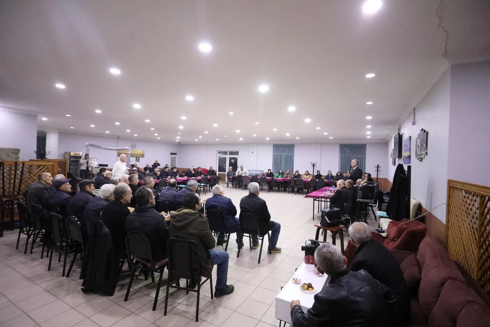 BAŞKAN TABAN ARI SİTESİNE KONUK OLDU