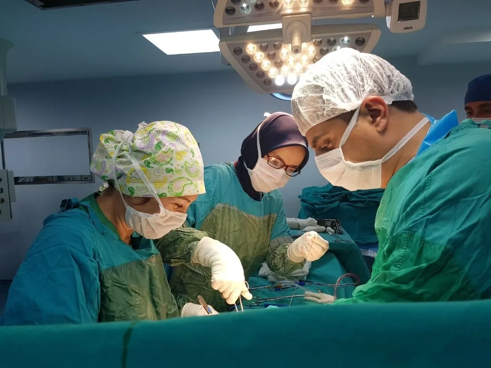 Böbrek Beklerken Karaciğeriyle Umut Oldu