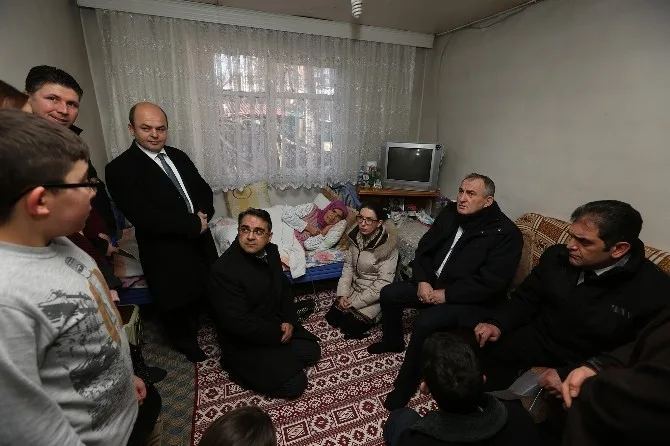 Bolu Belediye Başkanı Yılmaz 5 Hastayı Ziyaret Etti