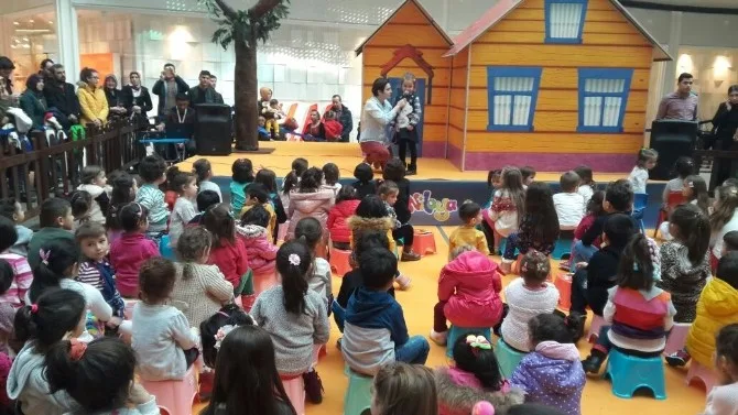 Boluda Niloya Miniklerle Buluştu