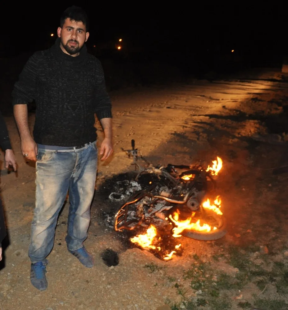 Borcunu Ödemeyen Arkadaşının Çalıntı Motosikletini Ateşe Verdi