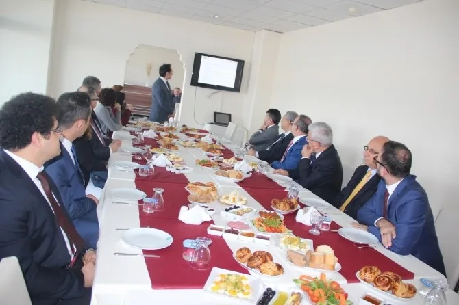 Burhaniyede Kaymakamlık Ve Üniversite İşbirliği Projesi