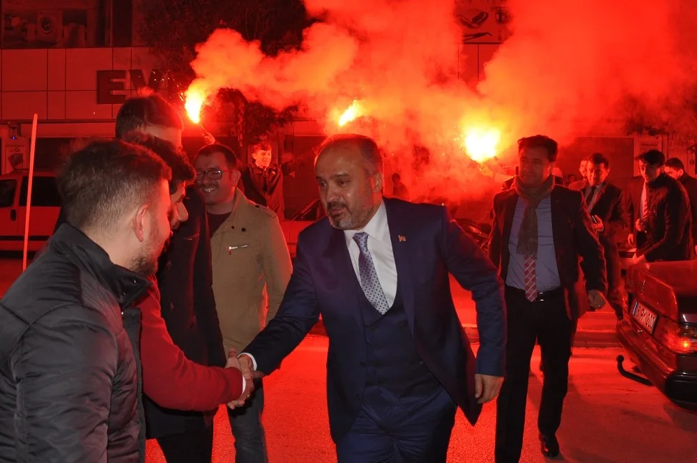 Bursa Büyükşehir Belediye Başkanı Aktaşa İnegölde Coşkulu Karşılama