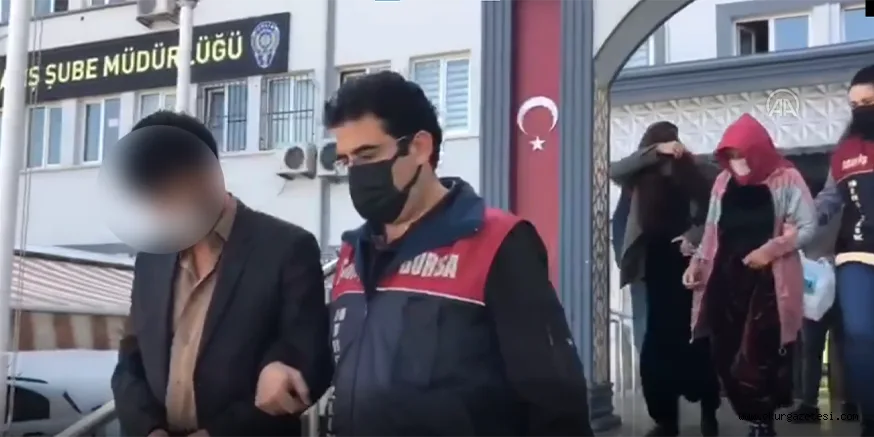 Bursa'da evden hırsızlık yaptıkları iddia edilen 3 kadın şüpheli İstanbul'da yakalandı