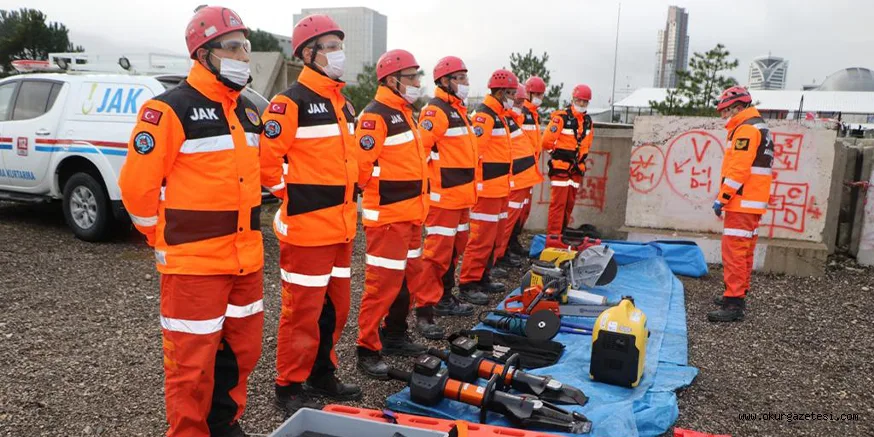 Bursa'da jandarma ekipleri deprem tatbikatı yaptı