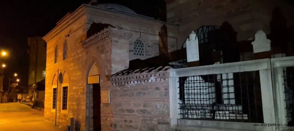 Bursa'da tarihi medreseden hırsızlık yapmaya çalışan şüpheli yakalandı