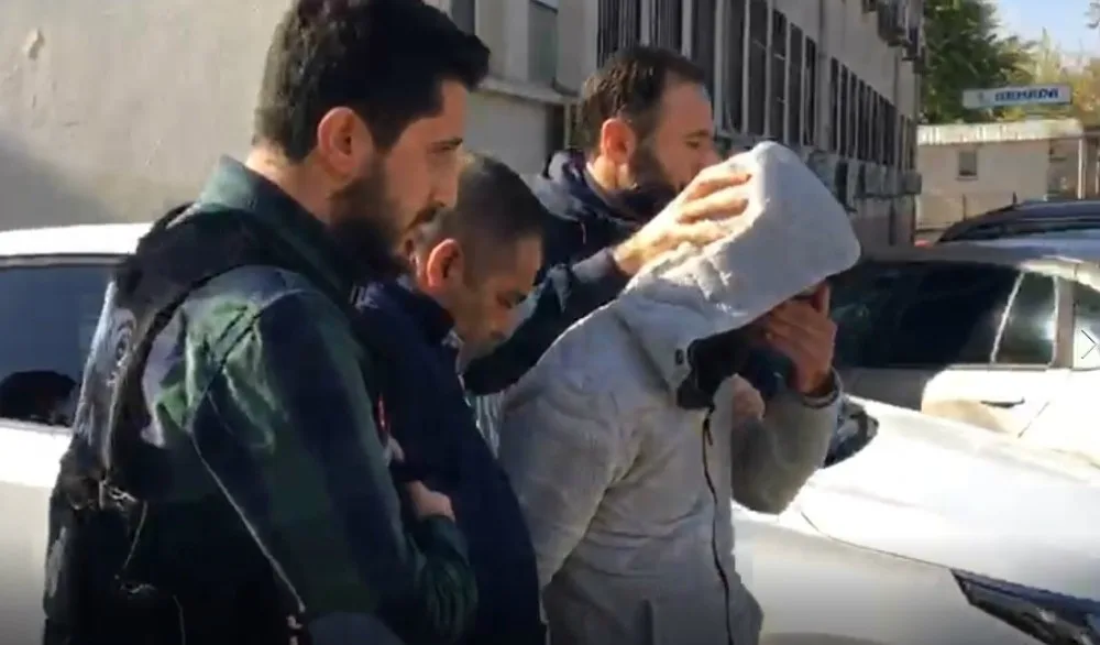 Bursada 1 Kilo Metamfetamin Ele Geçirildi