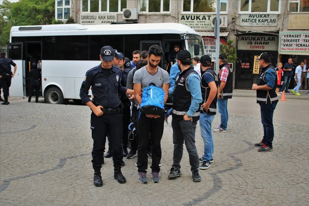 Bursada Bylock Kullanıcısı 16 Kişi Adliyeye Sevk Edildi