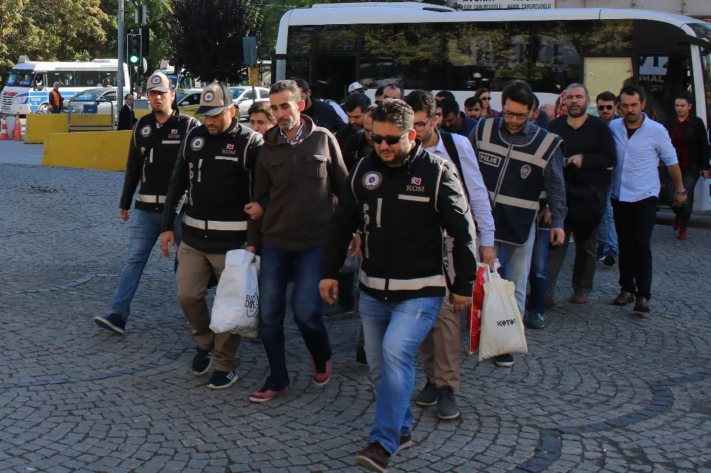 Bursada Bylock Kullanıcısı 17 Kişi Adliyeye Sevk Edildi