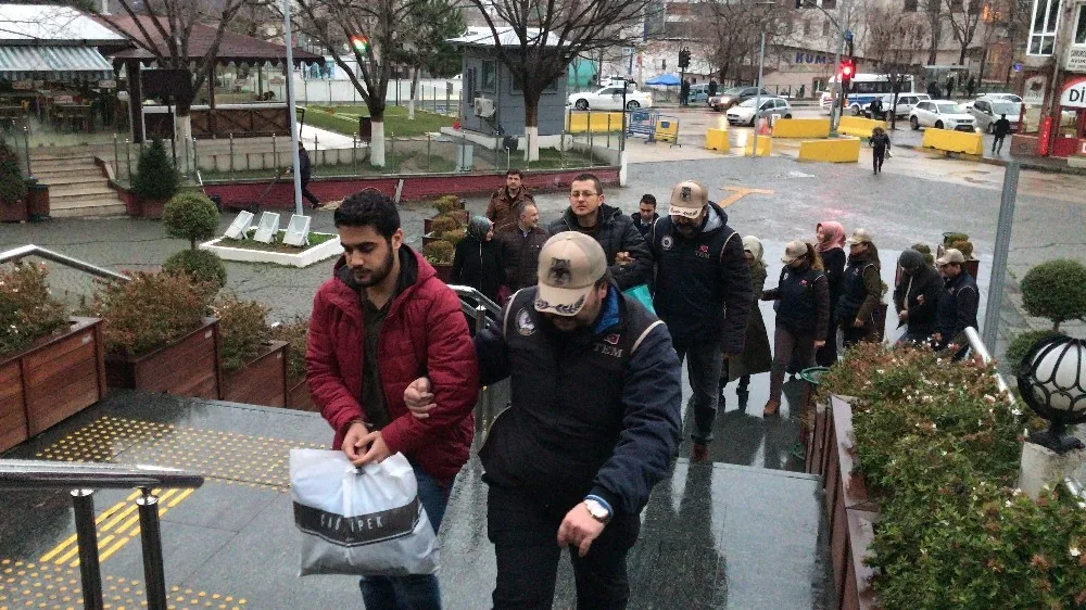 Bursada Bylock Kullanıcısı 5 Kişi Adliyeye Sevk Edildi