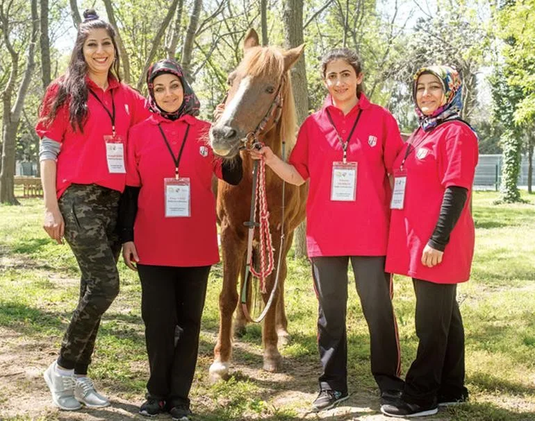 Bursada Kadın Seyisler Yetişiyor