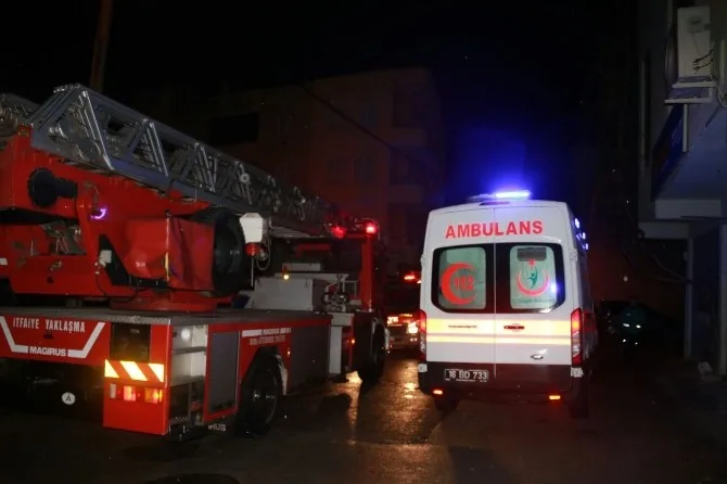 Bursada Korkutan Yangın. Yangın Yüzünden 13 Kişi Hastaneye Kaldırıldı