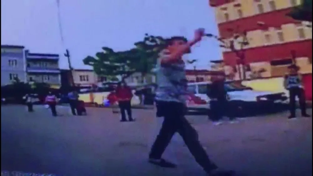 Bursada Öğrencilerin Omuz Atma Kavgasında Kan Aktı: 1 Yaralı