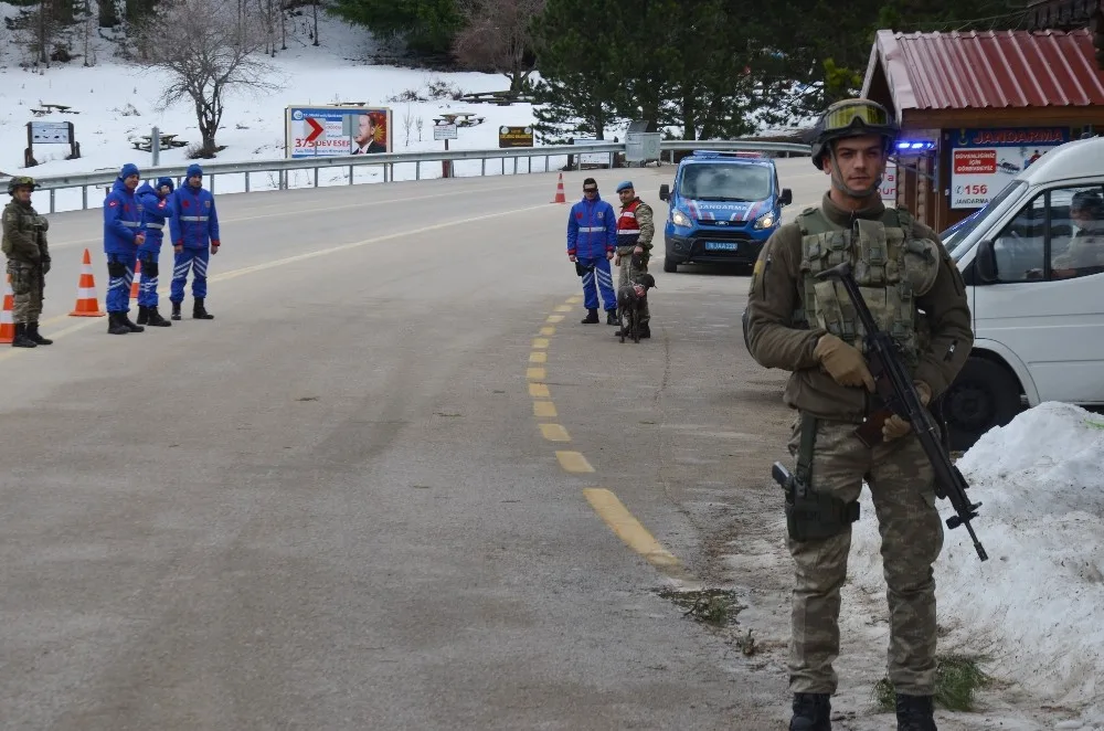 Bursada Olağanüstü Güvenlik Önlemli Yılbaşı