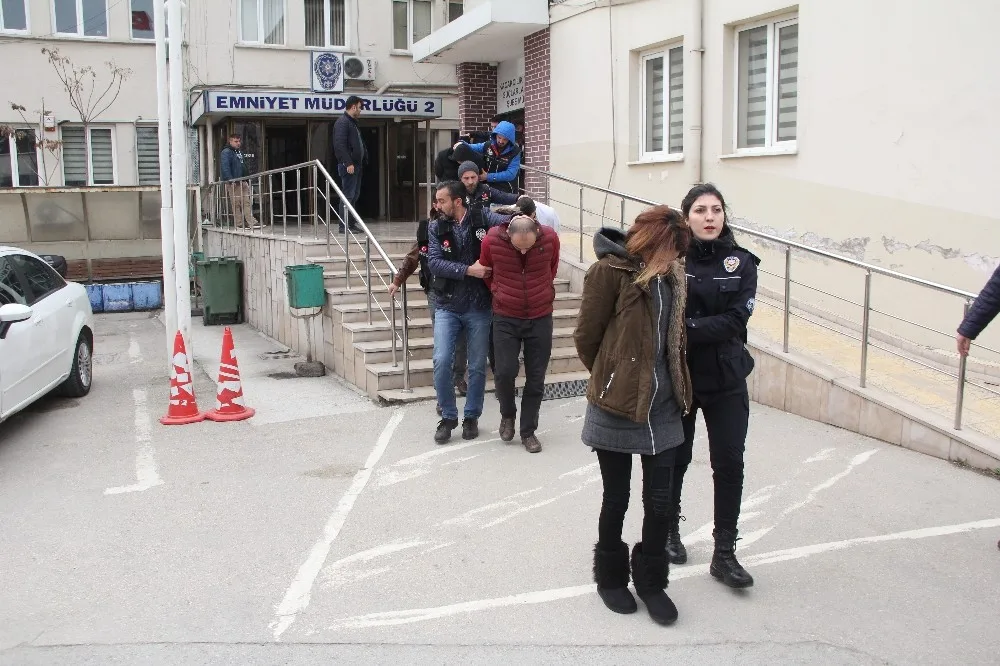 Bursada Uyuşturucu Operasyonu: 25 Gözaltı