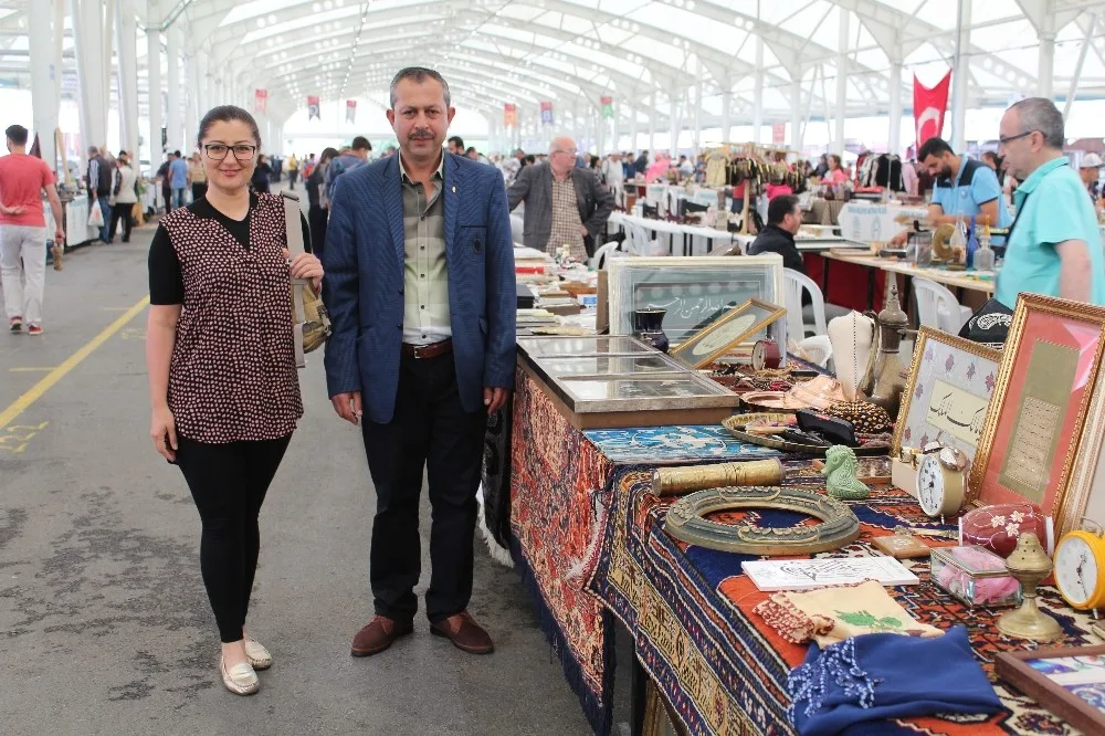 Bursadaki Antikacı Pazarına Yoğun İlgi