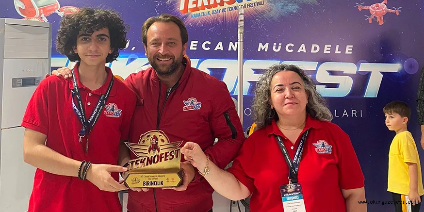 Bursalı lise öğrencisi TEKNOFEST 2021'den birincilik ödülüyle döndü