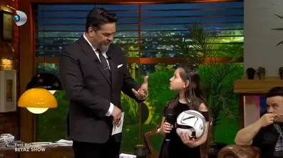 Bursalı Minik Öğrenci Beyaz Showa Çıktı