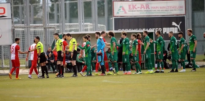 Bursaspor, Balıkesirsporu Tek Golle Geçti