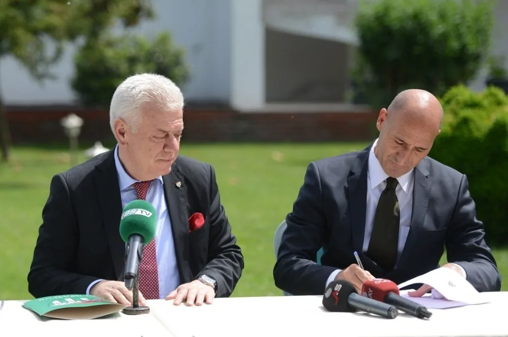 Bursaspor Yeni Teknik Direktörünü Açıkladı