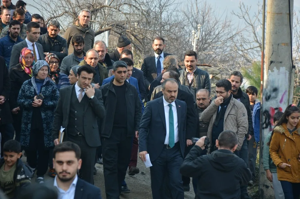 Büyükşehir Belediye Başkanı Heyelan Bölgesinde İnceleme Yaptı