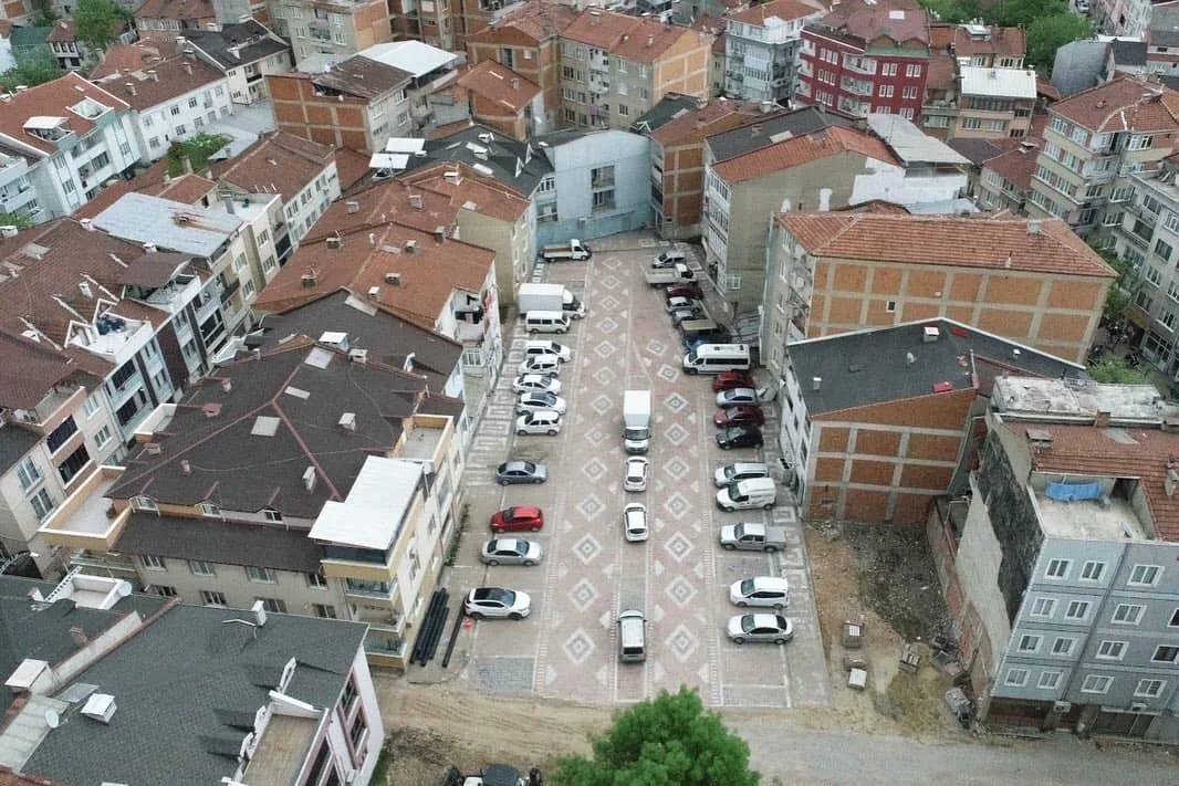İnegöl Belediyesi’nden otopark hamlesi; 25 noktada 2 bin 17 araçlık dev kapasite