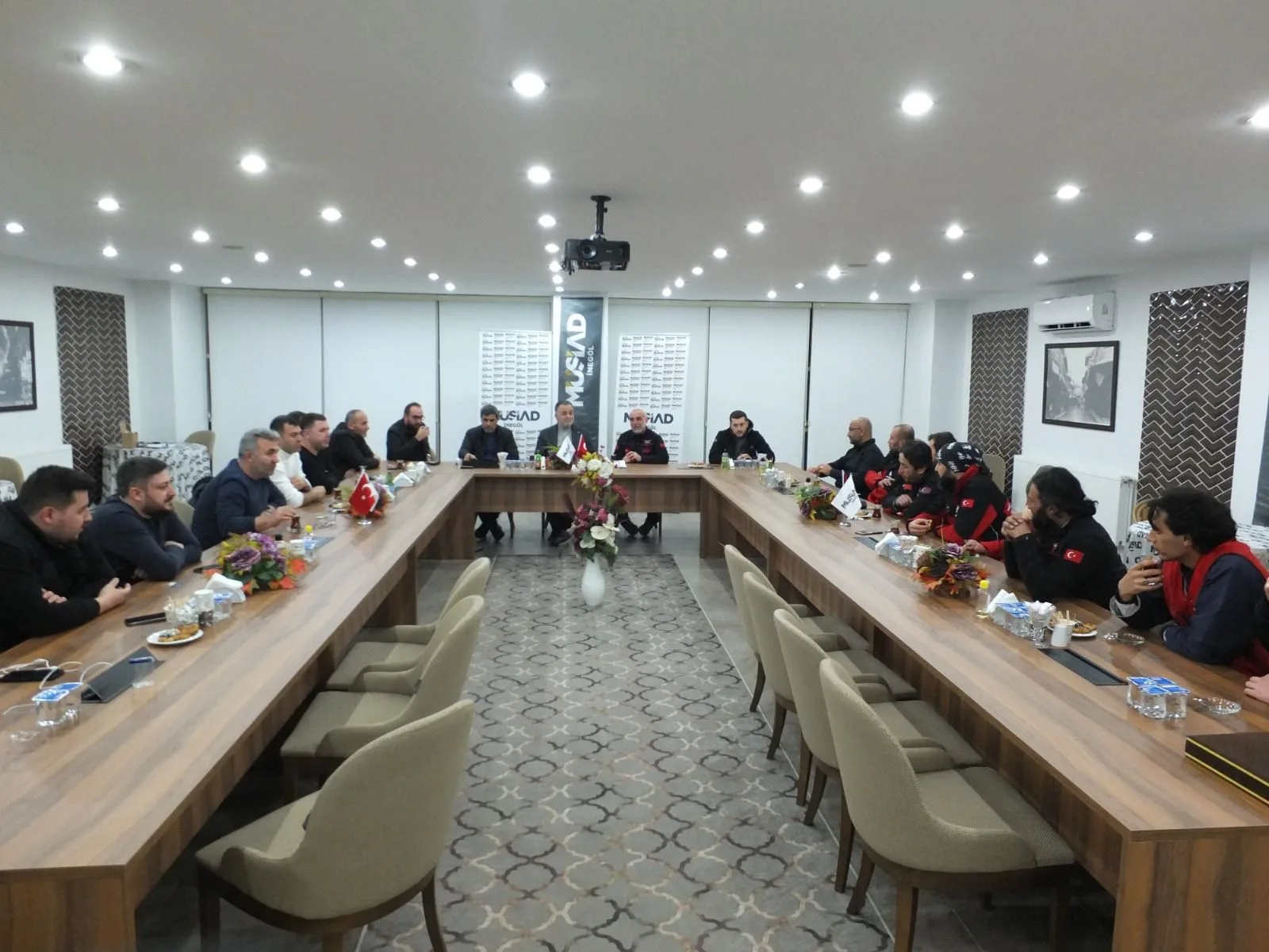 MÜSİAD, İnegöl’ün kahramanlarını ağırladı