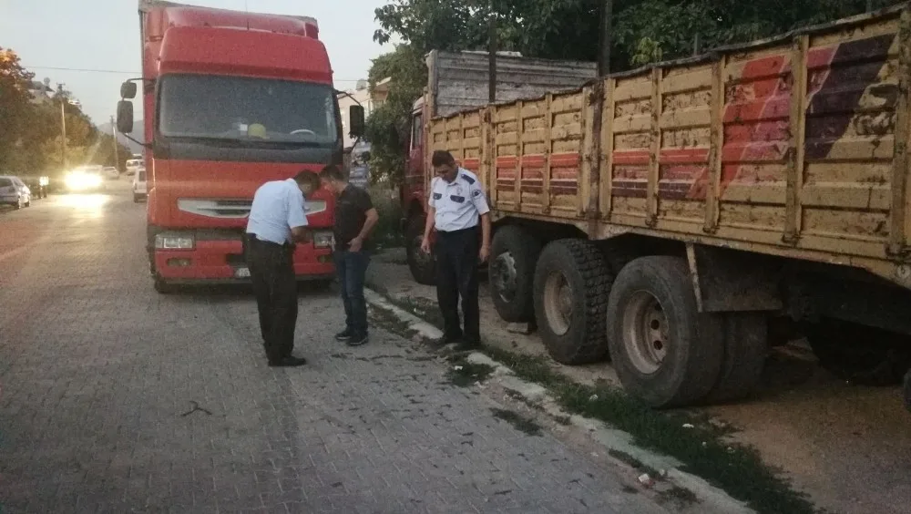 Çaldıkları 100 Litre Mazotu Taşıyamayınca, Yarı Yolda Bırakıp Kaçtılar
