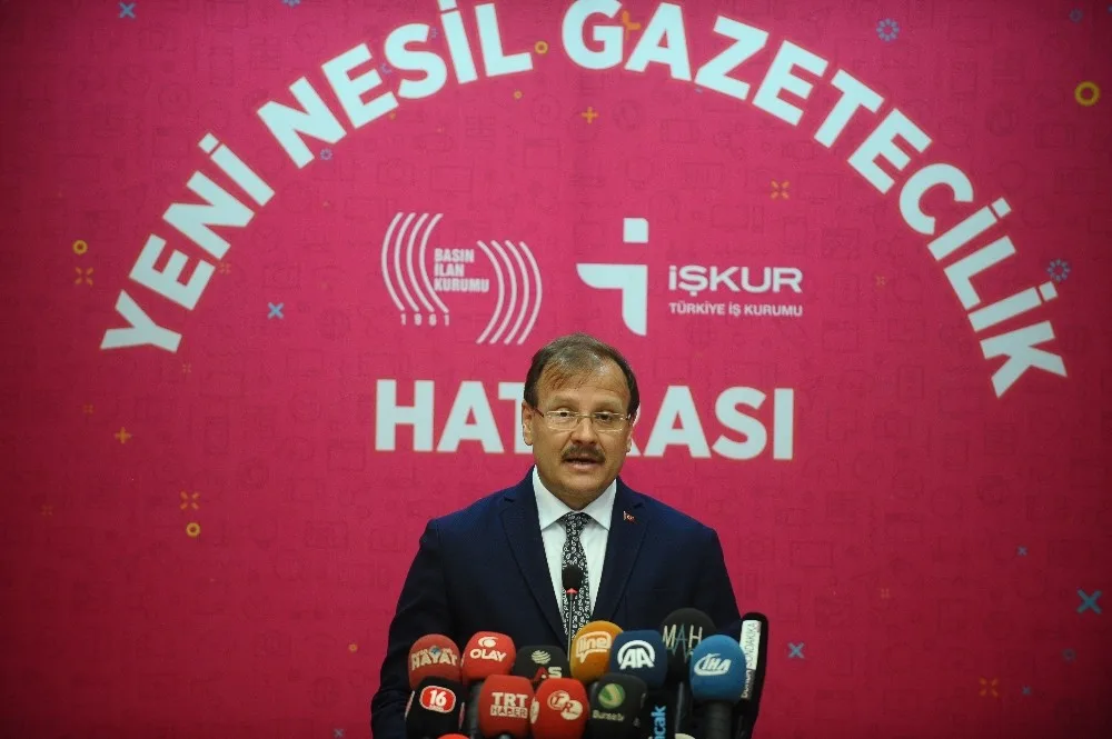 Çavuşoğlu: “Basın Adına Ortaya Çıkarak Tetikçilik Yapanları Aranızdan Ayıklayın”