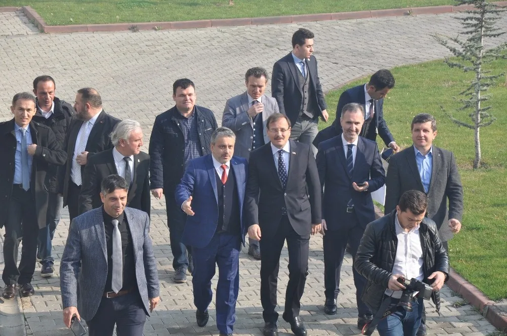 Çavuşoğlundan Ortaokul Öğretmenine Ziyaret