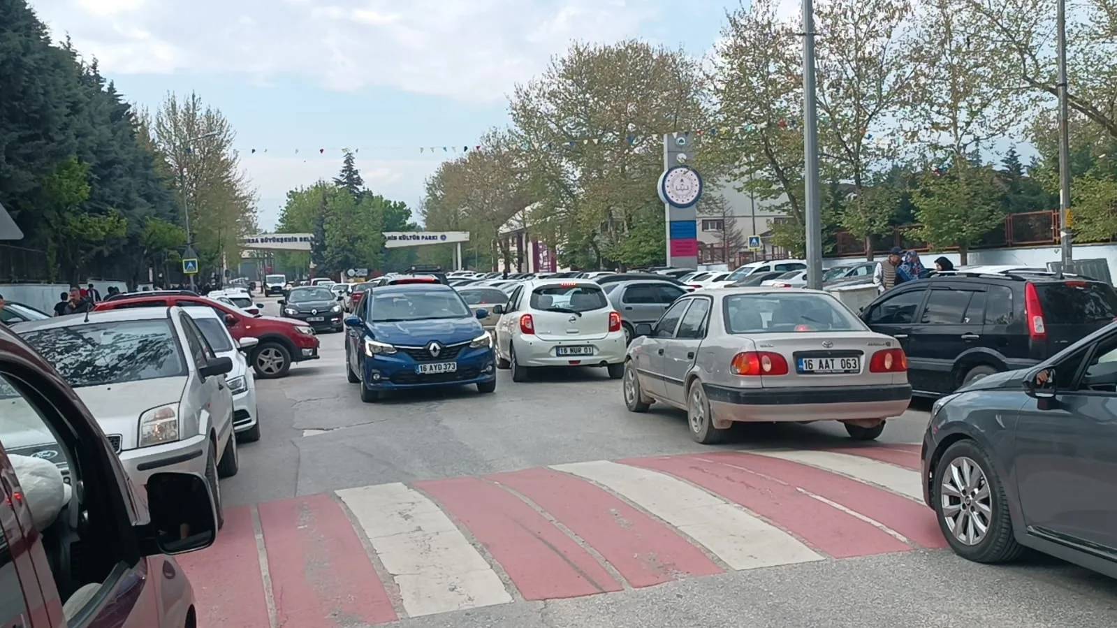 Trafik kilitlendi