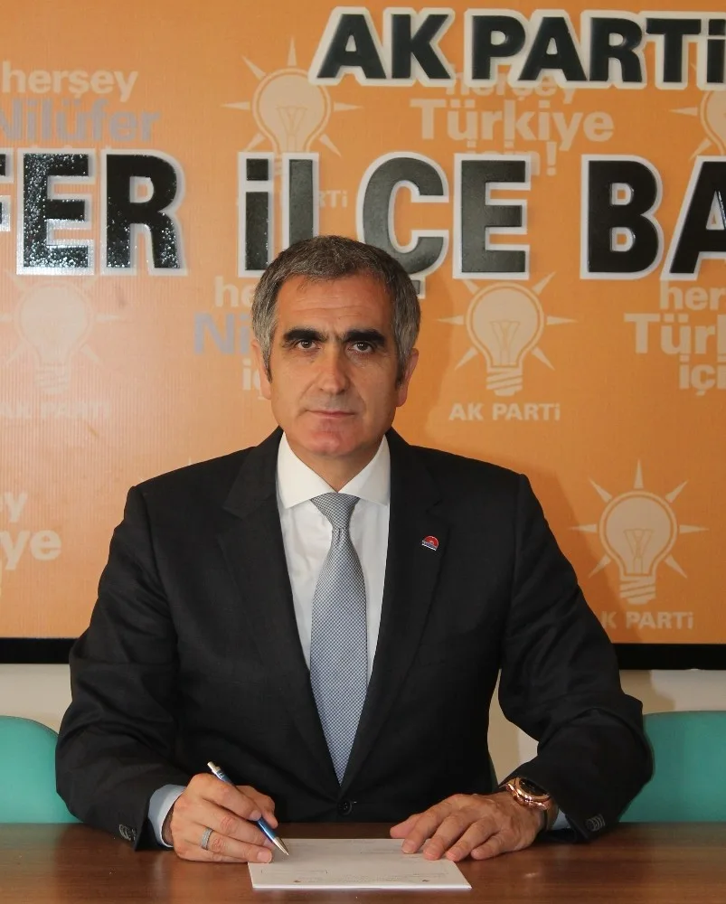Celil Çolak: Bozbey, Güldürmeye Devam Ediyor