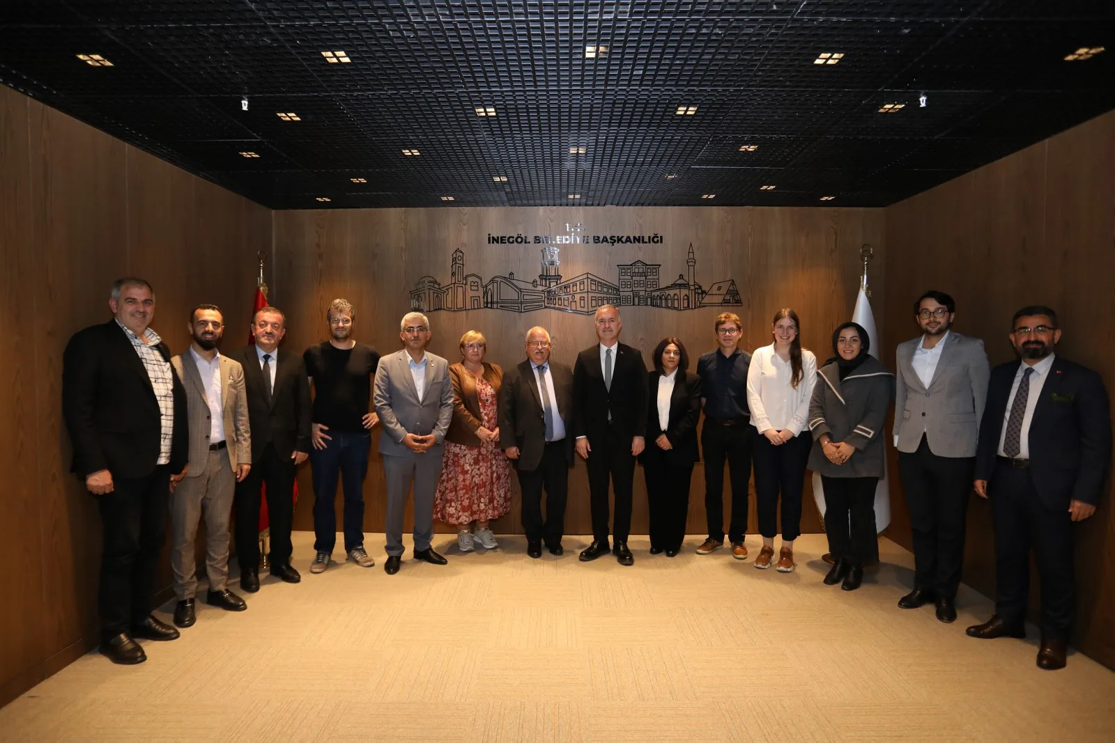 Cenon heyeti kardeşliği resmiyete dökmek için İnegöl’de