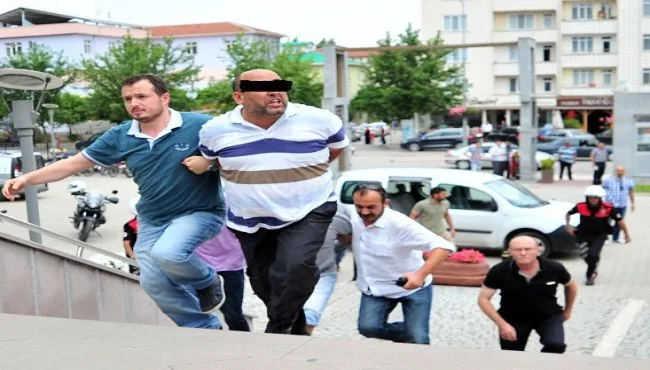 Uyuşturucu taciri kıskıvrak yakalandı