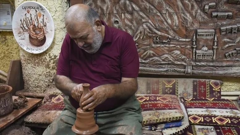 Çömlek yapımı ve çini işlemeciliğiyle Türk kültürünü dünyaya tanıtıyorlar
