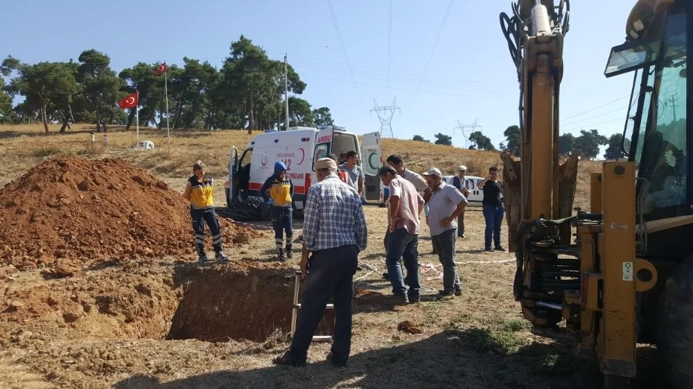 Çukura Düşen Vatandaşı İtfaiye Kurtardı