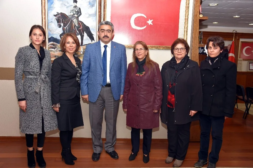 Cumhuriyet Kadınları Derneği, Haluk Alıcıkı Ziyaret Etti