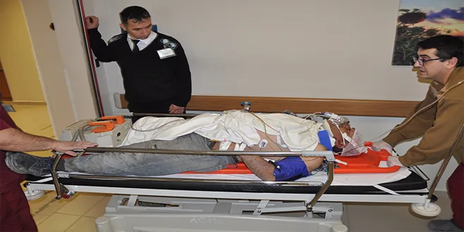 iNŞATTAN DüŞEN USTA AĞIR YARALANDI