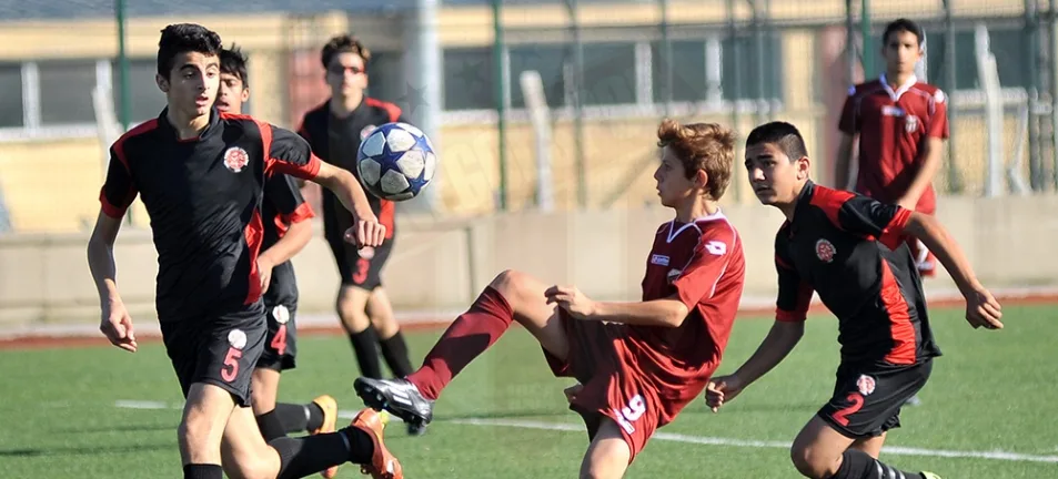 İnegölspor altyapısından 2 galibiyet