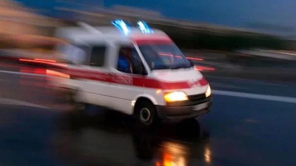 İstinat duvarına çarptı