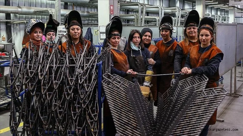 Dantel işler gibi kaynak yapan kadınlar bisiklet üretiminin de vazgeçilmezi