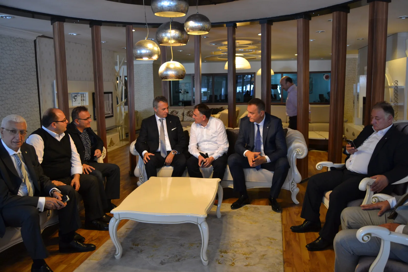 Arena’nın mobilyası İnegöl’den