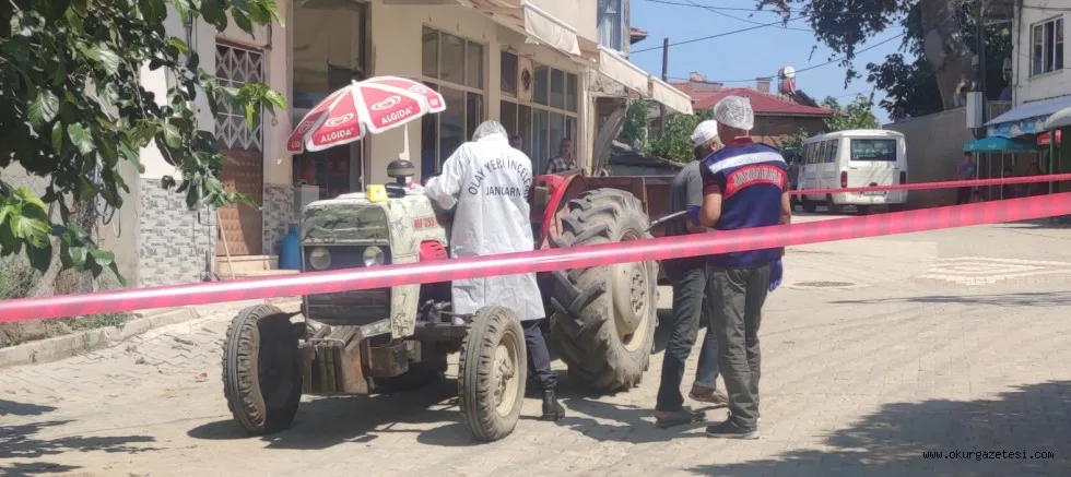 Dedesinin kullandığı traktörün altında kalan 7 yaşındaki çocuk hayatını kaybetti