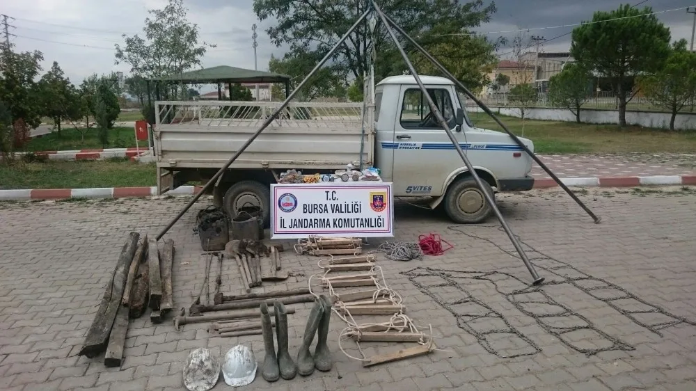 Define Bulmak İçin 15 Metrelik Tünel Kazdılar
