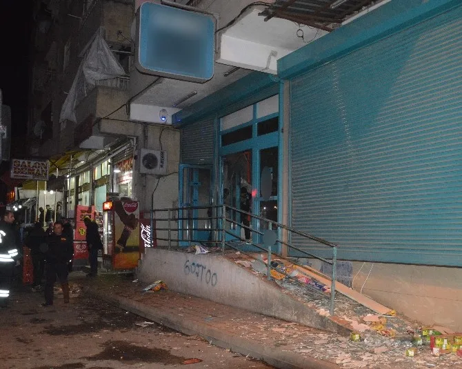 Diyarbakırda Markete Patlayıcı Atıldı